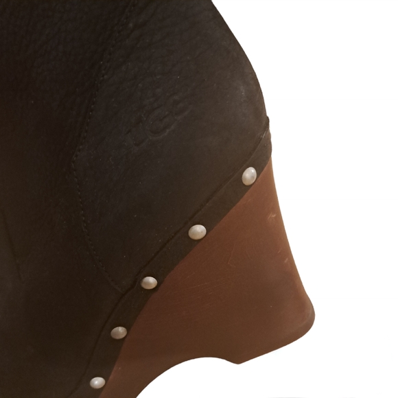 UGG Carnegie Studded Leather Shearling Boots - Picture 6 of 13